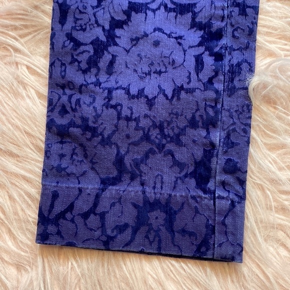 Anthropologie The Essential Skinny Indigo Floral Velvet Pants sz 4 - Picture 9 of 11